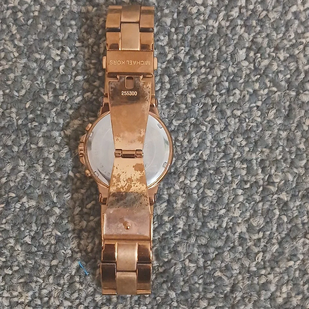 Michael Kors MK 5223 Rose gold Runway chronograph ladies watch